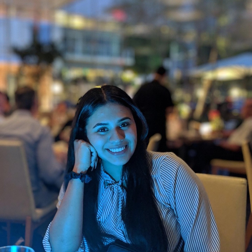 Meet your Posher, Monica